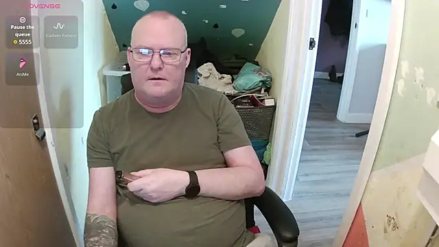 Snapshot of FriendlyDave chatting on February 27, 2025, 7:55 am FriendlyDave online show from February 27, 2025, 7:55 am