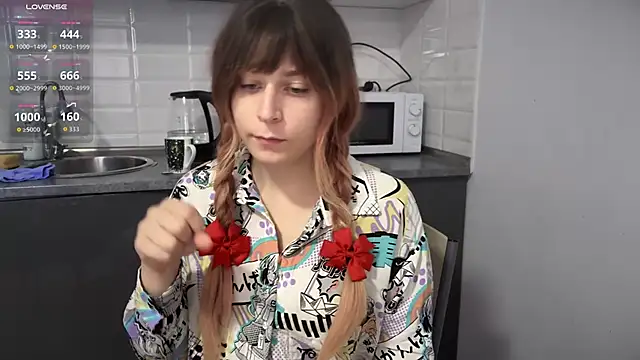 ShiroiFubuki online show from September 13, 2025, 8:03 am