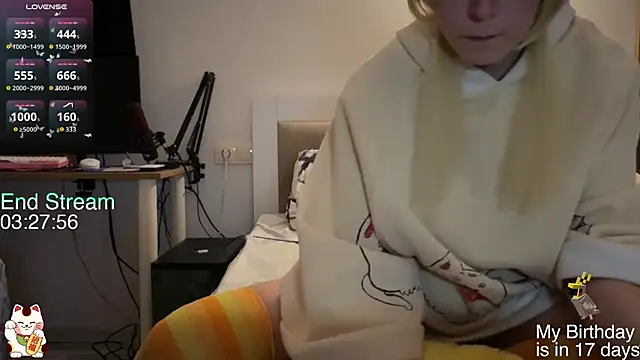 Snapshot of ShiroiFubuki chatting on February 5, 2026, 7:29 pm ShiroiFubuki online show from February 5, 2026, 7:29 pm