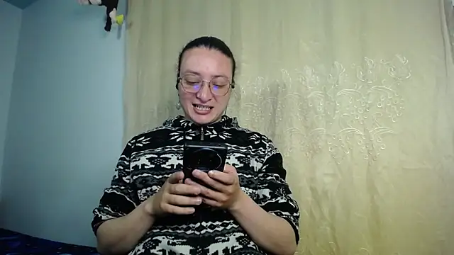 monkeywillwhite online show from June 4, 2026, 1:33 am