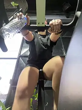 Lia flowers online show from March 14, 2025, 11:11 pm