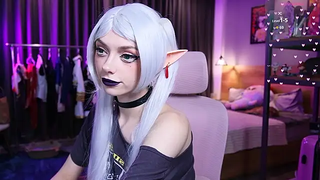 Snapshot of HolliWould_ chatting on February 26, 2026, 10:58 am HolliWould online show from February 26, 2026, 10:58 am