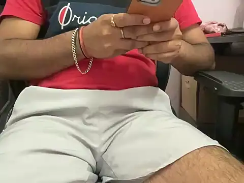 Snapshot of insanefreak69 chatting on December 4, 2025, 4:44 am insanefreak69 online show from December 4, 2025, 4:44 am