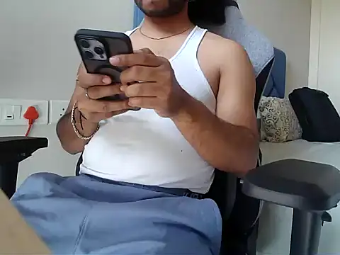 Snapshot of insanefreak69 chatting on March 5, 2026, 10:22 am insanefreak69 online show from March 5, 2026, 10:22 am