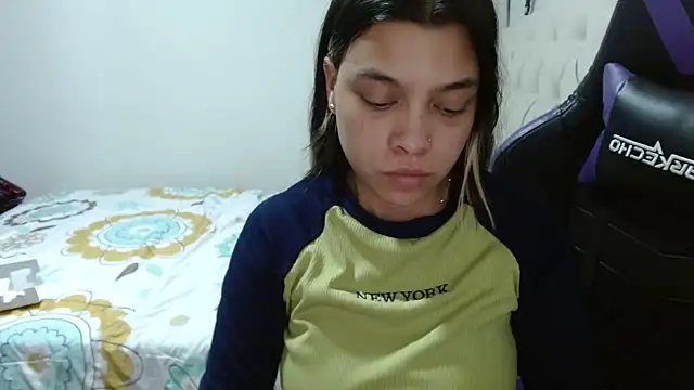 LuisaReyes 2911 online show from June 20, 2026, 2:03 am