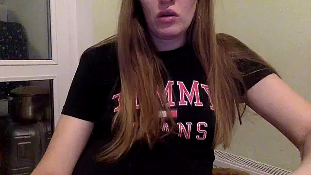 Snapshot of vanessa4you chatting on February 3, 2025, 3:42 am vanessa4you online show from February 3, 2025, 3:42 am
