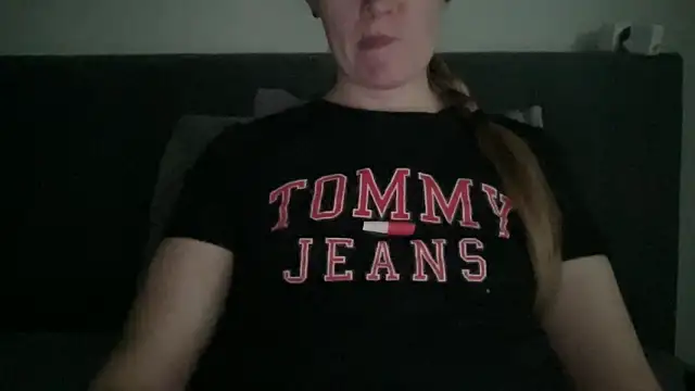 Snapshot of vanessa4you chatting on October 25, 2025, 7:49 am vanessa4you online show from October 25, 2025, 7:49 am