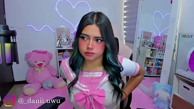 Snapshot of CuteDani_ chatting on March 6, 2026, 3:08 pm CuteDani online show from March 6, 2026, 3:08 pm