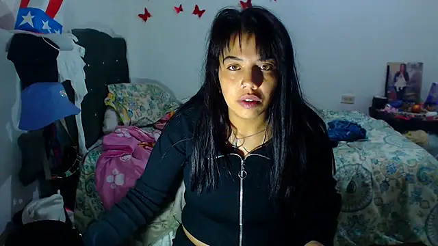 Snapshot of AmaraRoberts420 chatting on October 2, 2025, 11:56 pm AmaraRoberts420 online show from October 2, 2025, 11:56 pm