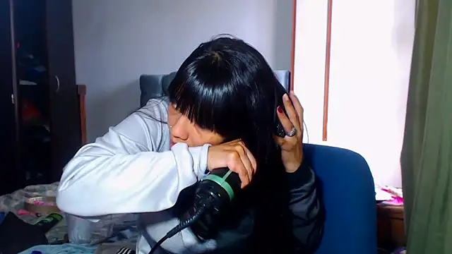 AmaraRoberts420 online show from February 23, 2026, 8:39 pm