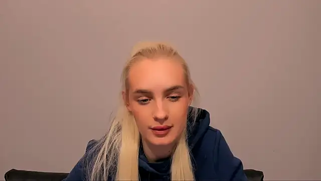 Snapshot of OliviaKisss chatting on February 24, 2026, 8:51 pm OliviaKisss online show from February 24, 2026, 8:51 pm