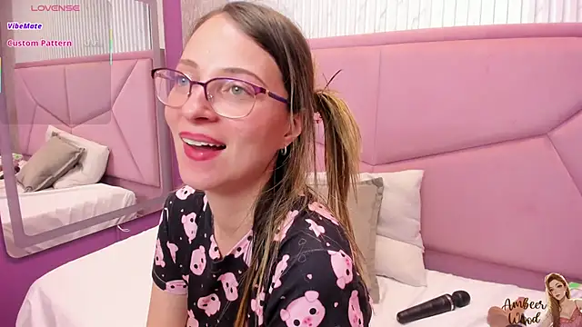 AmbeerWood  online show from February 6, 2025, 6:02 pm