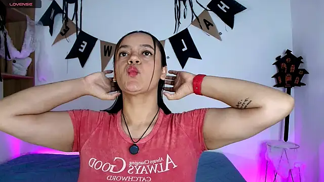 VICTORIABLACK xh online show from October 13, 2025, 12:05 pm