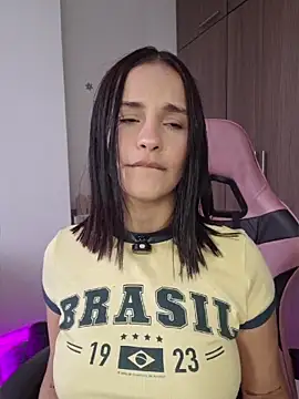 Snapshot of heyshaa chatting on May 18, 2026, 5:52 pm heyshaa online show from May 18, 2026, 5:52 pm