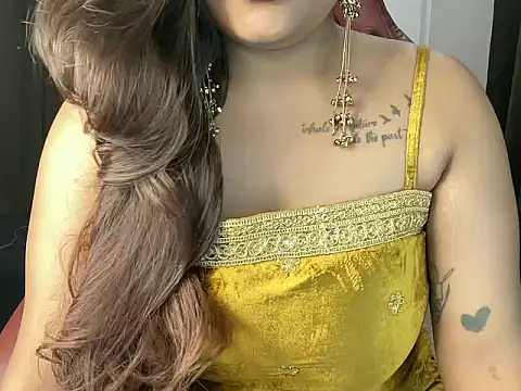 shanayaaa 1 online show from May 4, 2026, 6:59 pm