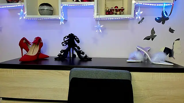 feliziaDesire online show from February 18, 2025, 1:44 pm