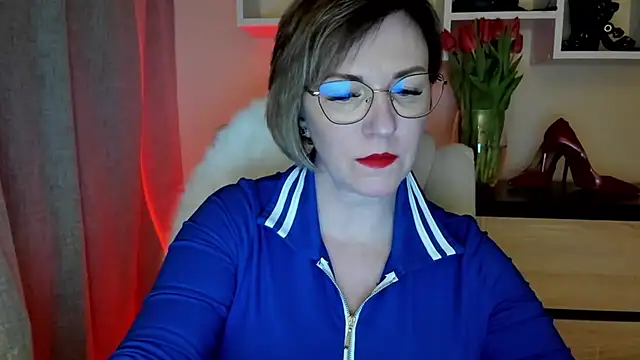 Snapshot of feliziaDesire chatting on March 19, 2026, 2:21 pm feliziaDesire online show from March 19, 2026, 2:21 pm