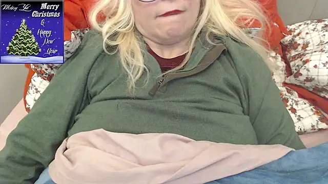 Snapshot of martachatte chatting on December 17, 2025, 9:48 am martachatte online show from December 17, 2025, 9:48 am