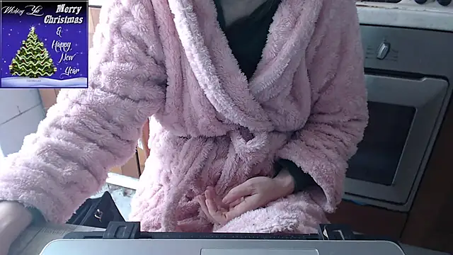 Snapshot of martachatte chatting on December 20, 2025, 12:23 pm martachatte online show from December 20, 2025, 12:23 pm