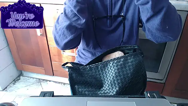 Snapshot of martachatte chatting on January 11, 2026, 11:26 am martachatte online show from January 11, 2026, 11:26 am