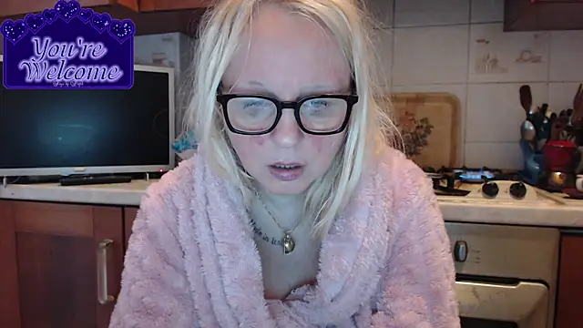 Snapshot of martachatte chatting on February 12, 2026, 8:53 am martachatte online show from February 12, 2026, 8:53 am