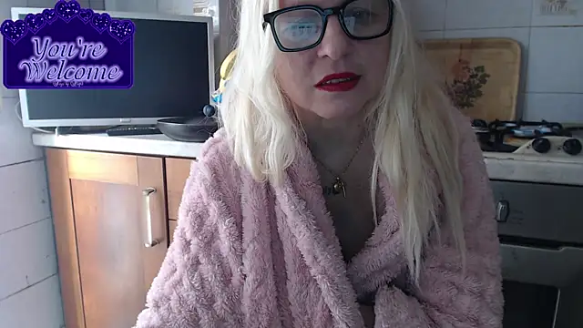 Snapshot of martachatte chatting on February 13, 2026, 9:05 am martachatte online show from February 13, 2026, 9:05 am