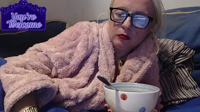 Snapshot of martachatte chatting on February 17, 2026, 8:48 pm martachatte online show from February 17, 2026, 8:48 pm