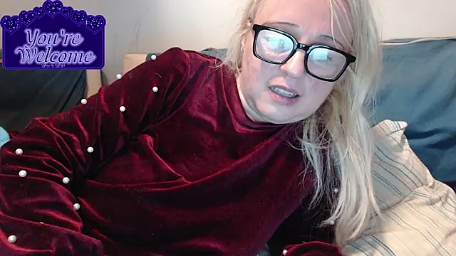 Snapshot of martachatte chatting on February 22, 2026, 9:02 pm martachatte online show from February 22, 2026, 9:02 pm