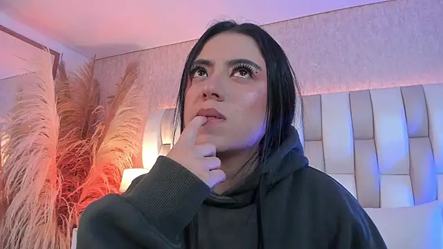 Rebeca jones online show from March 24, 2026, 12:10 pm