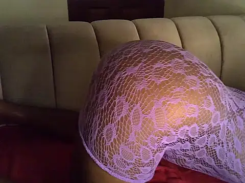 Snapshot of SexyyCinderella chatting on February 12, 2026, 11:38 am SexyyCinderella online show from February 12, 2026, 11:38 am