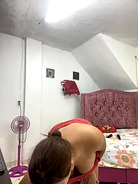 Snapshot of Rossestoner chatting on November 6, 2025, 11:04 pm Rossestoner online show from November 6, 2025, 11:04 pm