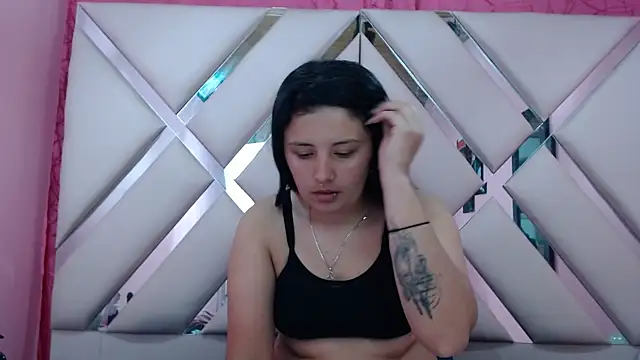 Snapshot of nathaly_low1 chatting on September 24, 2025, 3:21 am nathaly low1 online show from September 24, 2025, 3:21 am