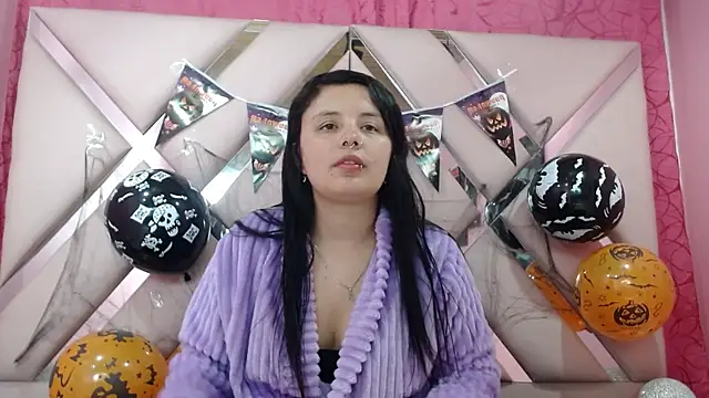 Snapshot of nathaly_low1 chatting on October 9, 2025, 3:04 am nathaly low1 online show from October 9, 2025, 3:04 am