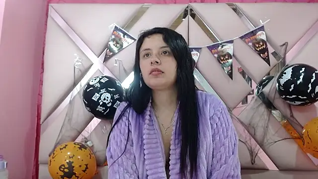 Snapshot of nathaly_low1 chatting on October 18, 2025, 3:20 am nathaly low1 online show from October 18, 2025, 3:20 am