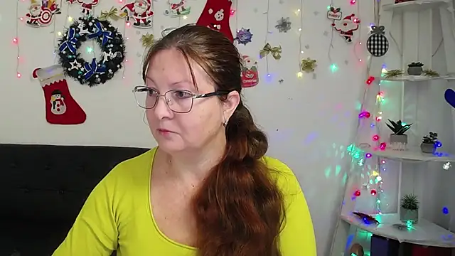 VanessaHotts online show from January 4, 2025, 6:09 am