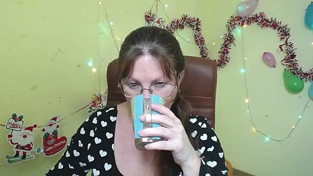 VanessaHotts online show from January 13, 2025, 3:26 pm