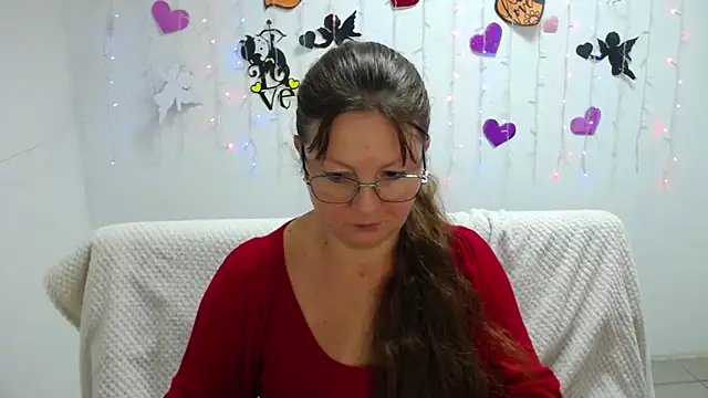 VanessaHotts online show from March 1, 2025, 9:29 am