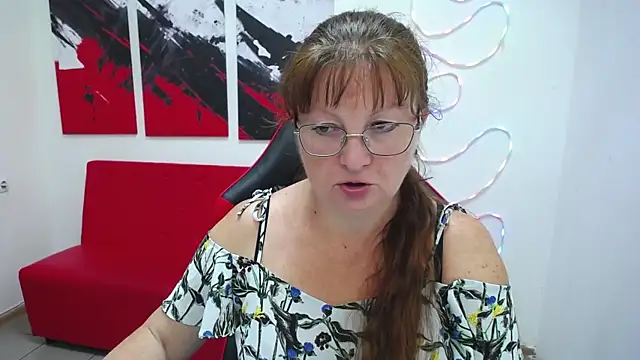 VanessaHotts online show from July 15, 2026, 5:02 am