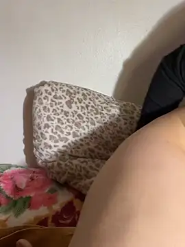 BustiBunny69 online show from February 19, 2025, 5:27 pm