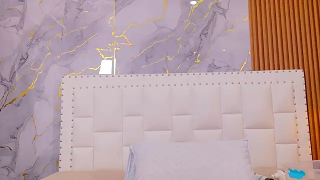 naughty ebonyy online show from November 22, 2025, 2:54 am