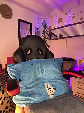 Snapshot of lonely_shewolf chatting on January 5, 2026, 5:49 pm lonely shewolf online show from January 5, 2026, 5:49 pm