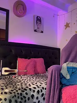 Snapshot of lonely_shewolf chatting on February 21, 2026, 6:42 pm lonely shewolf online show from February 21, 2026, 6:42 pm