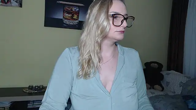 alicesweet21 online show from January 17, 2026, 9:51 pm