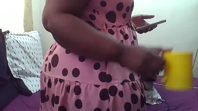 AddictiveAssCurves online show from October 2, 2025, 10:00 am