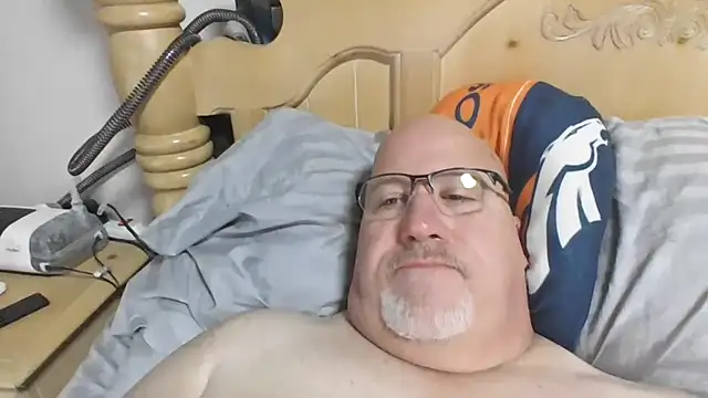 Bigbear0563 online show from February 19, 2026, 5:20 pm