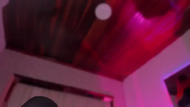 Snapshot of Emmily_Savage chatting on November 22, 2025, 11:31 am Emmily Savage online show from November 22, 2025, 11:31 am