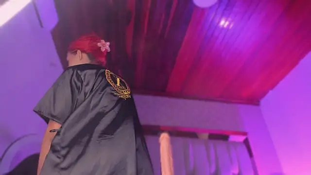 Snapshot of Emmily_Savage chatting on March 1, 2026, 12:51 pm Emmily Savage online show from March 1, 2026, 12:51 pm