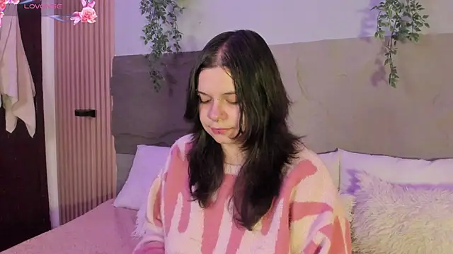Snapshot of Mey_moon chatting on April 29, 2026, 5:33 am Mey moon online show from April 29, 2026, 5:33 am