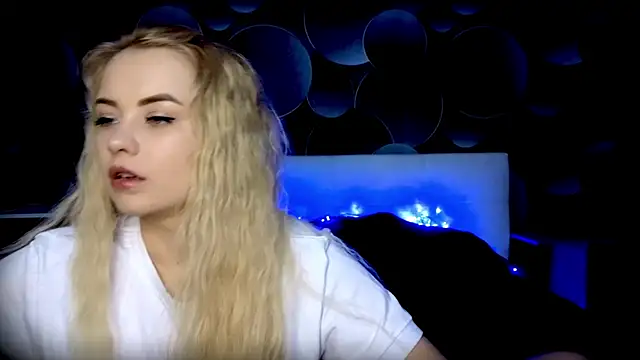 Snapshot of StephanieSweety chatting on November 13, 2025, 12:15 pm StephanieSweety online show from November 13, 2025, 12:15 pm