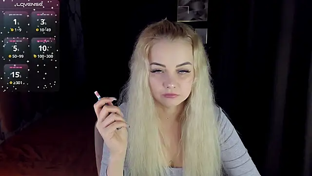 Snapshot of StephanieSweety chatting on December 17, 2025, 5:19 pm StephanieSweety online show from December 17, 2025, 5:19 pm